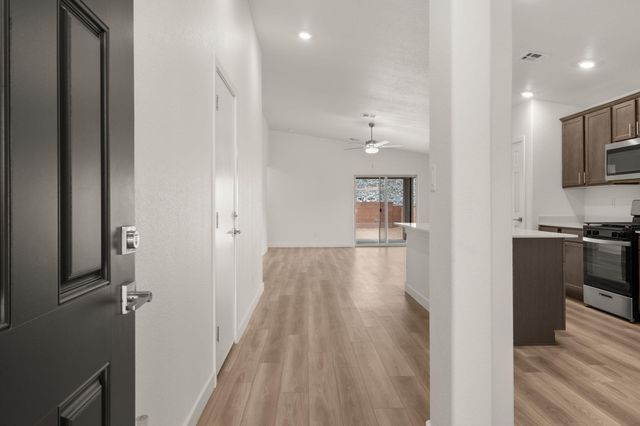 1532 Rawhide Loop NE, Rio Rancho, NM 87144