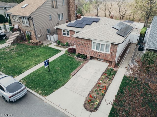 15 Millridge Rd, Secaucus Town, NJ 07094