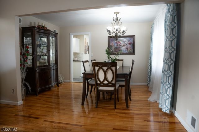 15 Millridge Rd, Secaucus Town, NJ 07094
