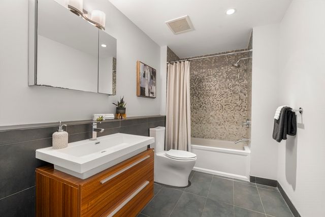691 Massachusetts Ave TH102, Boston, MA 02118