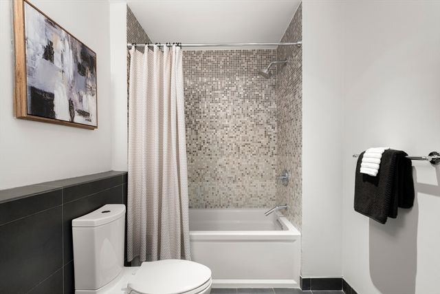 691 Massachusetts Ave TH102, Boston, MA 02118