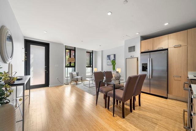 691 Massachusetts Ave TH102, Boston, MA 02118