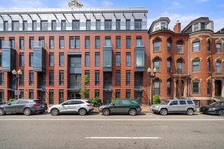 691 Massachusetts Ave TH102, Boston, MA 02118