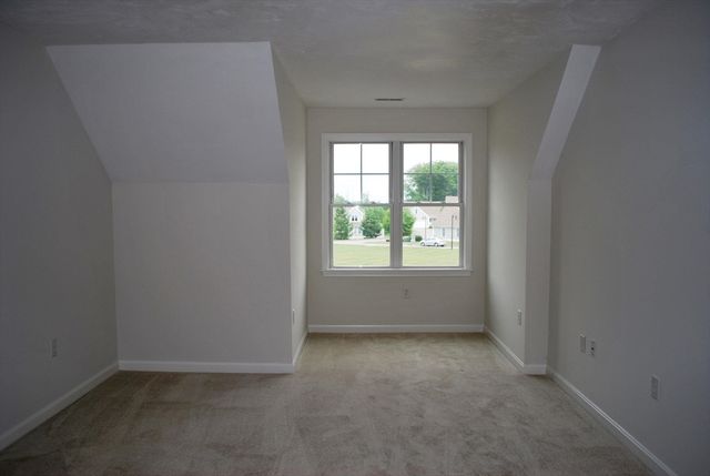 39 Country Hill Rd 39, Holden, MA 01520