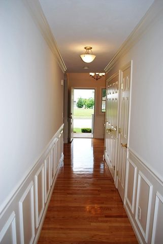 39 Country Hill Rd 39, Holden, MA 01520