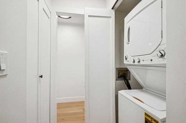 1671 Mission Hills Road S404, Northbrook, IL 60062