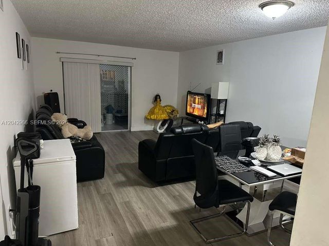 6125 W 20th Avenue 312, Hialeah, FL 33012
