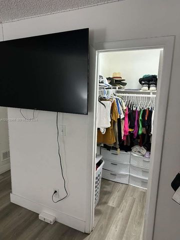 6125 W 20th Avenue 312, Hialeah, FL 33012