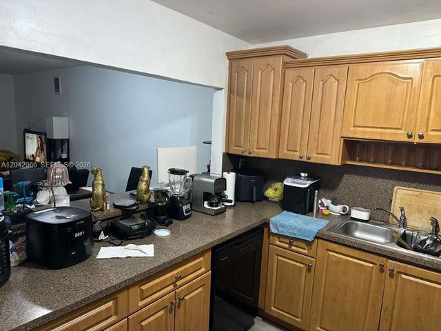6125 W 20th Avenue 312, Hialeah, FL 33012