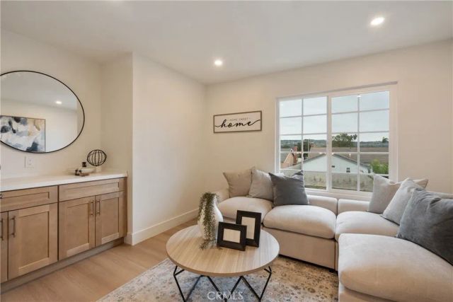 4926 E Glenview, Anaheim, CA 92807