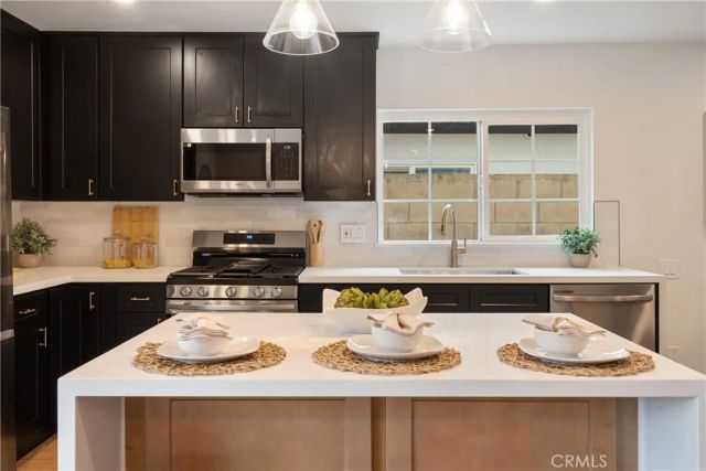 4926 E Glenview, Anaheim, CA 92807