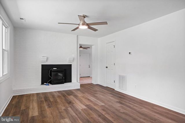 9251 KRIS DR, White Plains, MD 20695