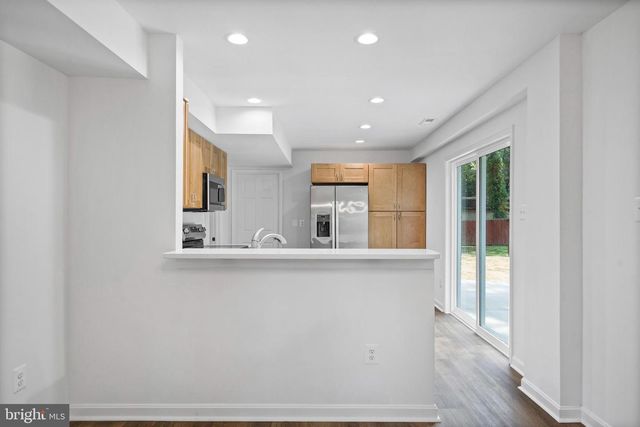 9251 KRIS DR, White Plains, MD 20695