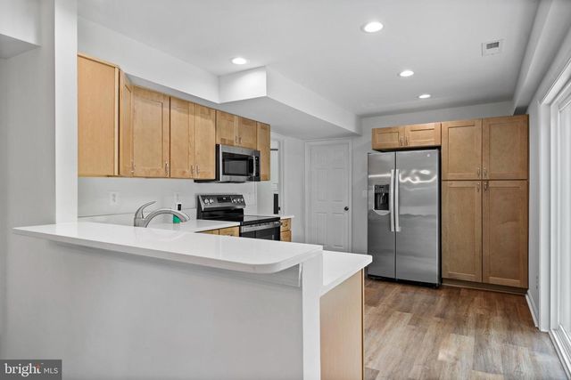 9251 KRIS DR, White Plains, MD 20695