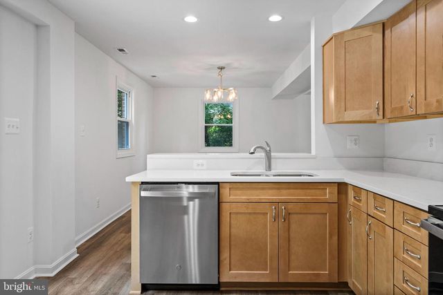 9251 KRIS DR, White Plains, MD 20695