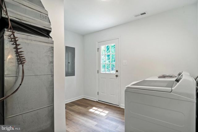 9251 KRIS DR, White Plains, MD 20695