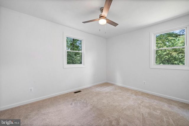 9251 KRIS DR, White Plains, MD 20695