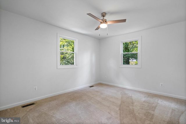 9251 KRIS DR, White Plains, MD 20695