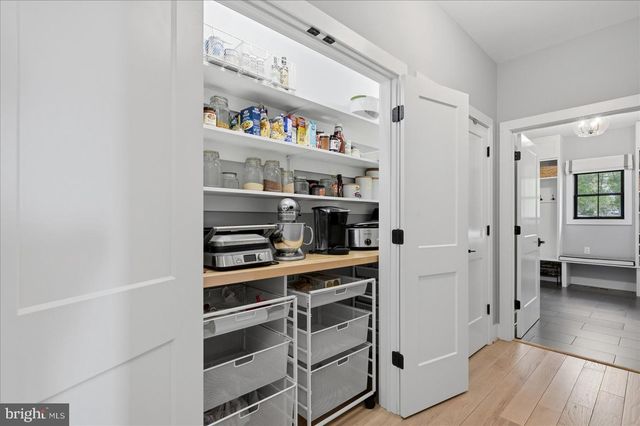 33 KIBO CT, Maurertown, VA 22644