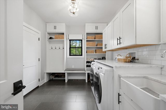 33 KIBO CT, Maurertown, VA 22644