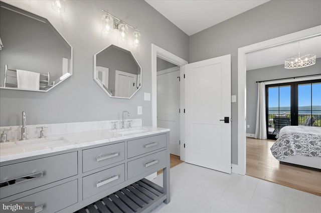 33 KIBO CT, Maurertown, VA 22644