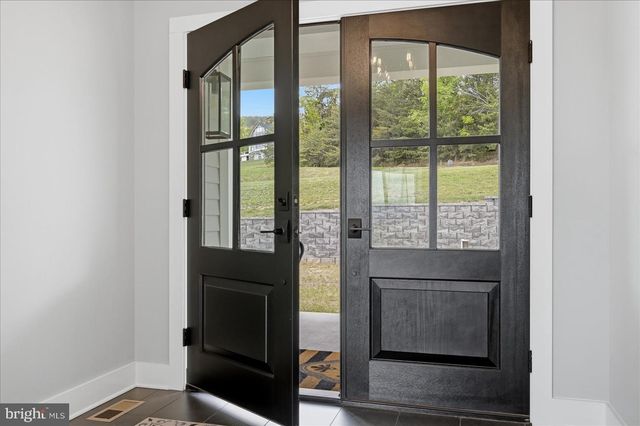 33 KIBO CT, Maurertown, VA 22644