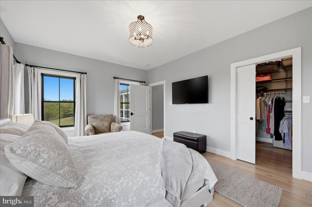33 KIBO CT, Maurertown, VA 22644
