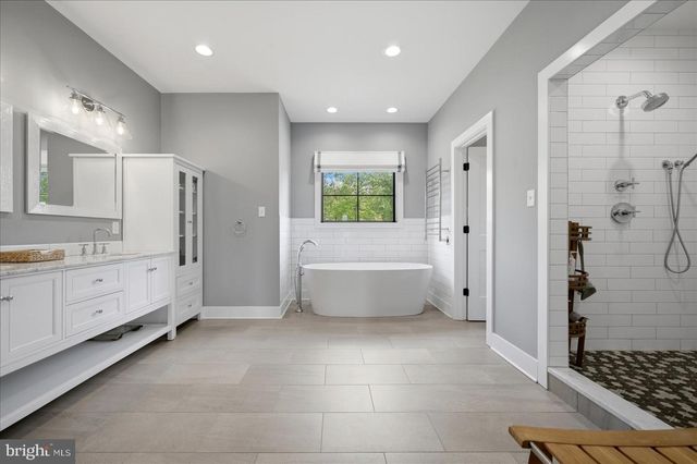 33 KIBO CT, Maurertown, VA 22644