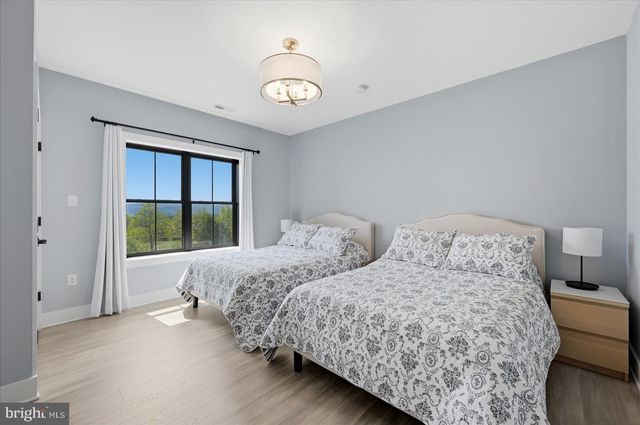 33 KIBO CT, Maurertown, VA 22644