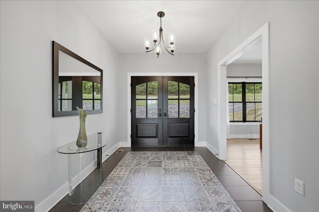 33 KIBO CT, Maurertown, VA 22644