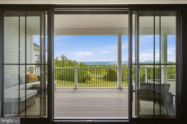 33 KIBO CT, Maurertown, VA 22644