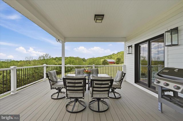 33 KIBO CT, Maurertown, VA 22644