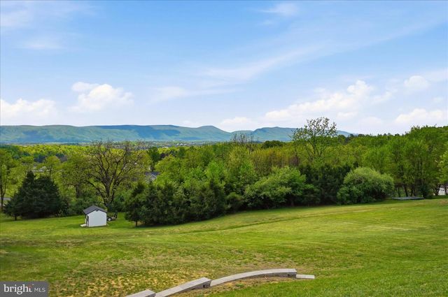 33 KIBO CT, Maurertown, VA 22644