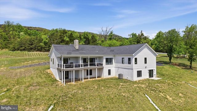33 KIBO CT, Maurertown, VA 22644