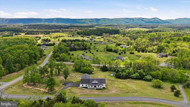 33 KIBO CT, Maurertown, VA 22644