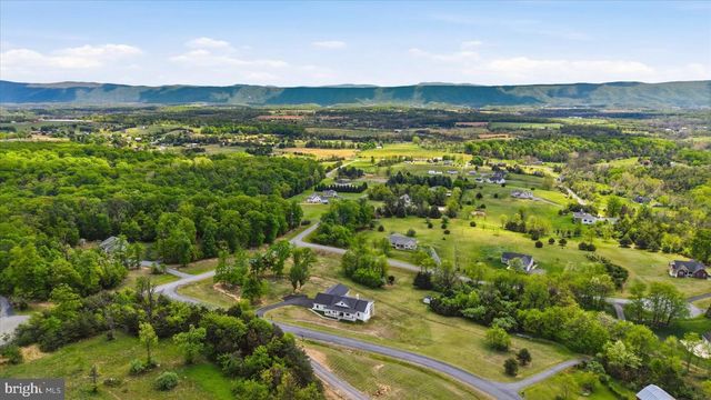 33 KIBO CT, Maurertown, VA 22644