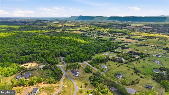 33 KIBO CT, Maurertown, VA 22644