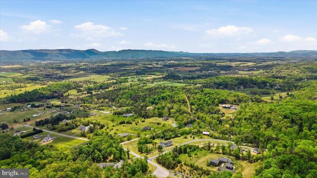 33 KIBO CT, Maurertown, VA 22644