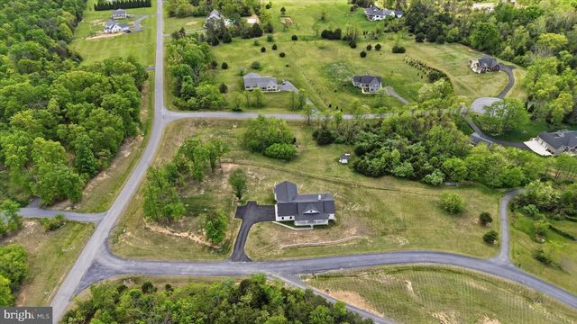 33 KIBO CT, Maurertown, VA 22644