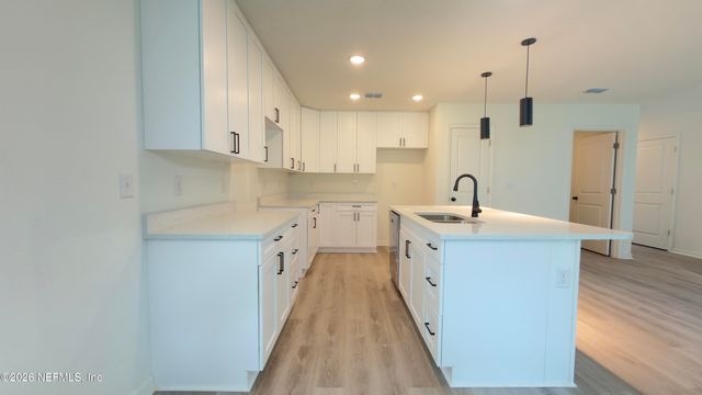 2375 JOHNSON Avenue, Jacksonville, FL 32207