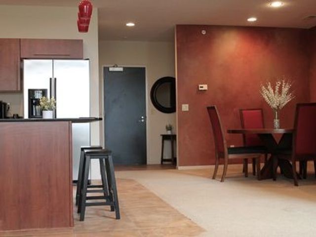 640 S 50th Street 2213, West Des Moines, IA 50265