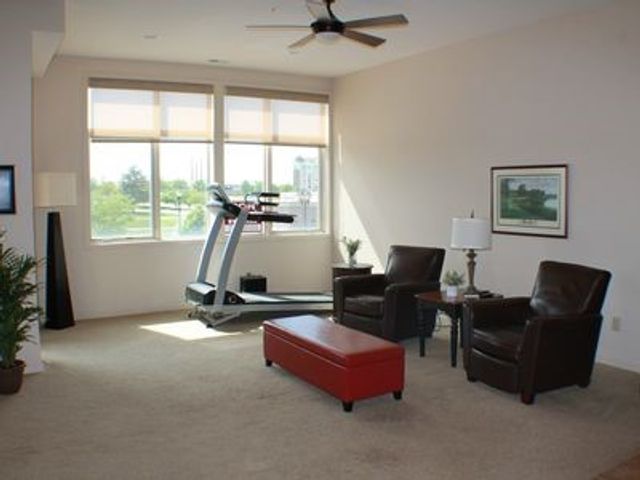 640 S 50th Street 2213, West Des Moines, IA 50265