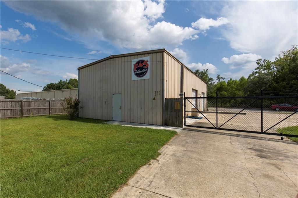 801 Schillinger Road N, Mobile, AL 36608 — exterior