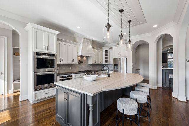 7036 Lanceleaf Dr, College Grove, TN 37046