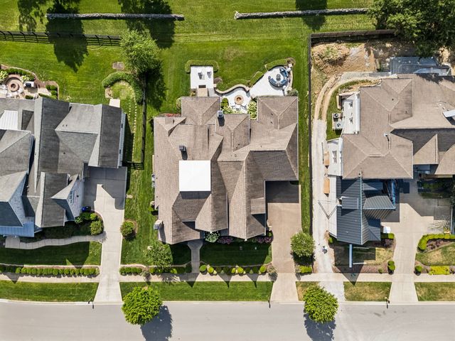 7036 Lanceleaf Dr, College Grove, TN 37046