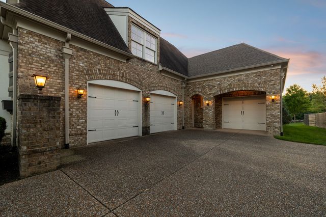 7036 Lanceleaf Dr, College Grove, TN 37046