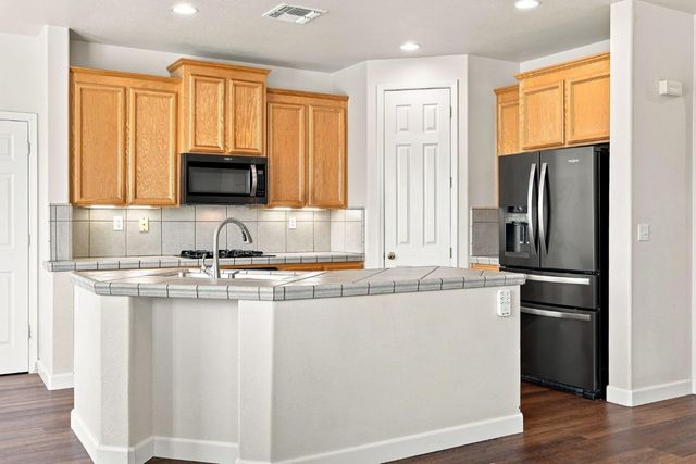 9962 Amulet Pl, Sacramento, CA 95829