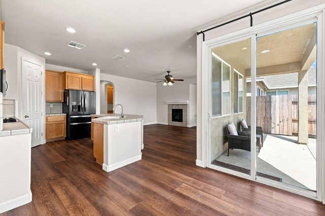 9962 Amulet Pl, Sacramento, CA 95829