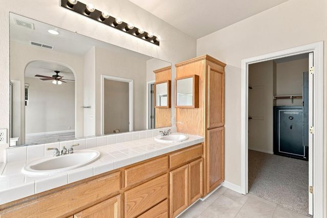 9962 Amulet Pl, Sacramento, CA 95829