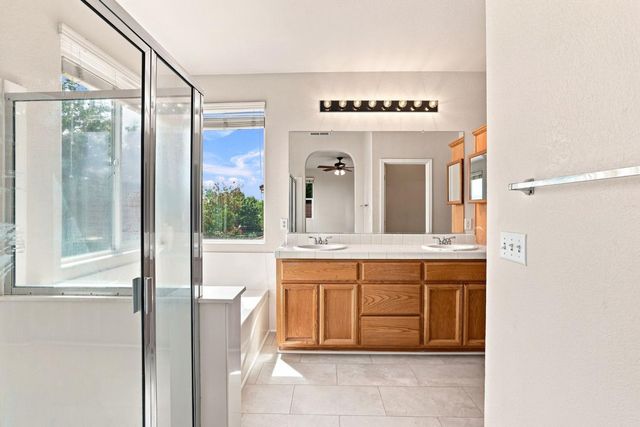 9962 Amulet Pl, Sacramento, CA 95829